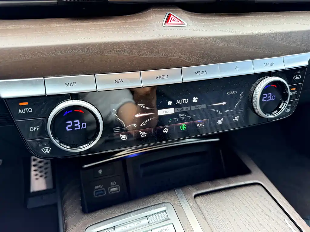 Genesis G80 — миниатюра 18