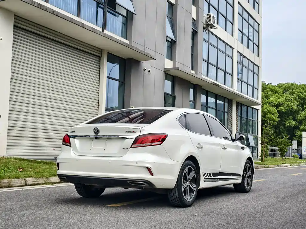 MG 6 2019 20T AT