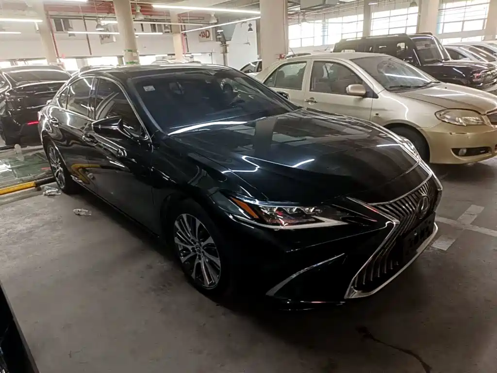 Lexus ES — миниатюра 4