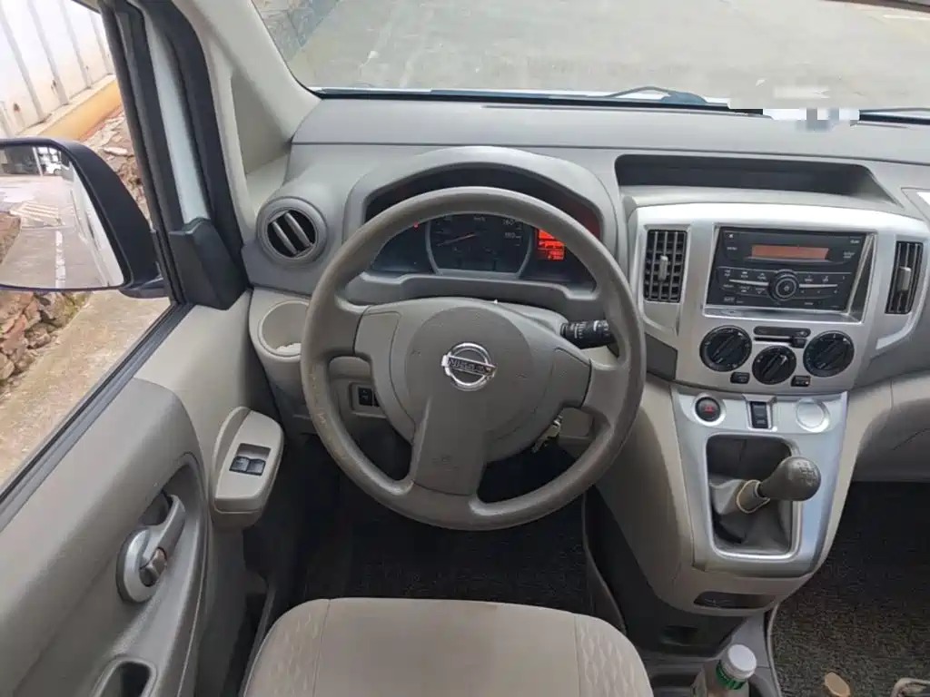 Nissan NV200 — миниатюра 15