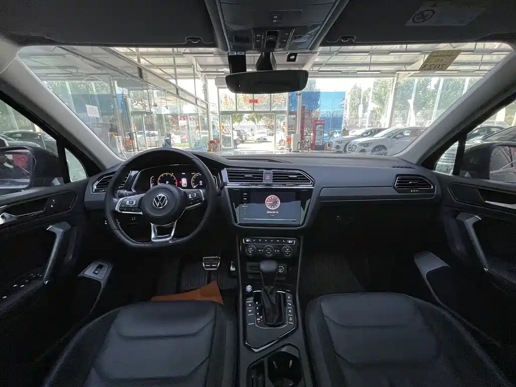 Volkswagen Tiguan L — миниатюра 12