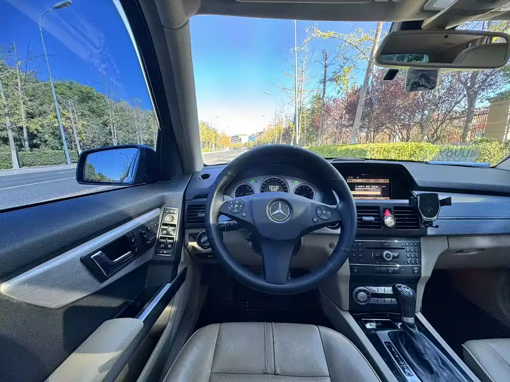 Mercedes-Benz GLK-Class (Import) — миниатюра 8
