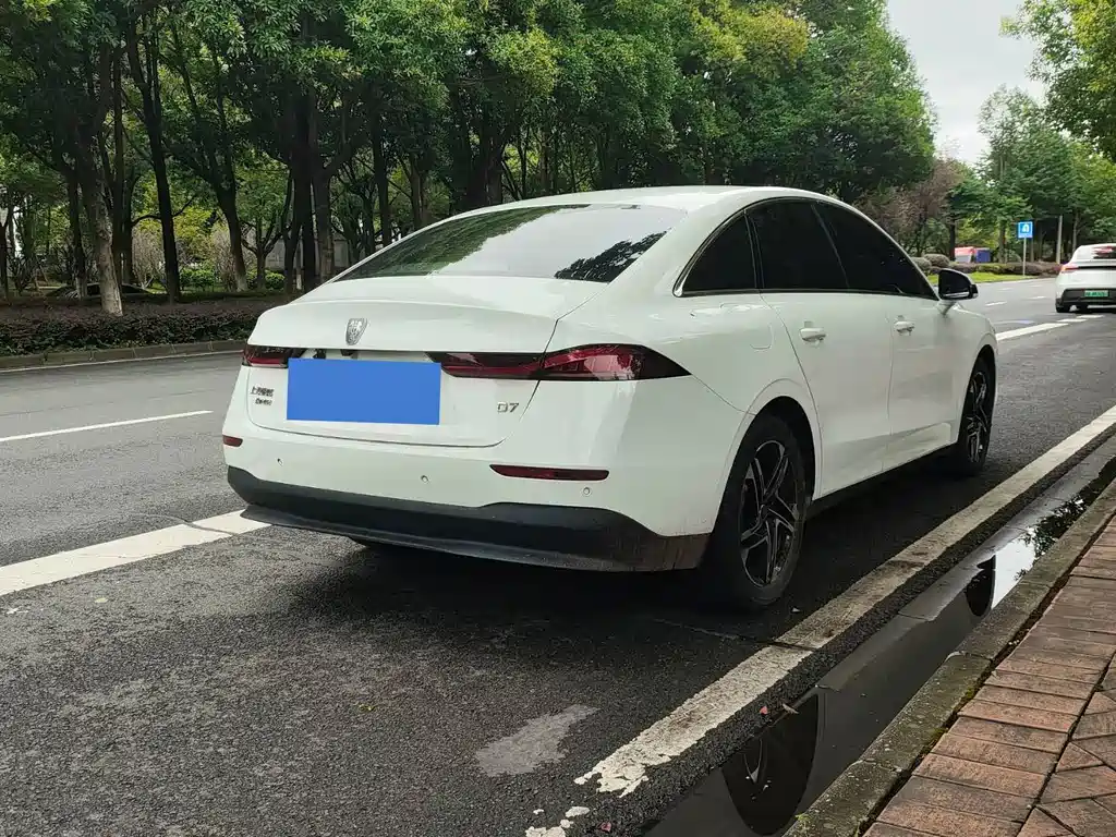 Roewe D7 — миниатюра 4
