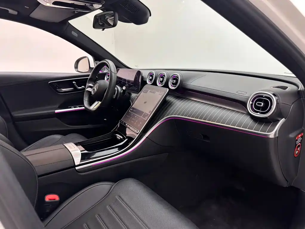 Mercedes-Benz C-Class — миниатюра 11