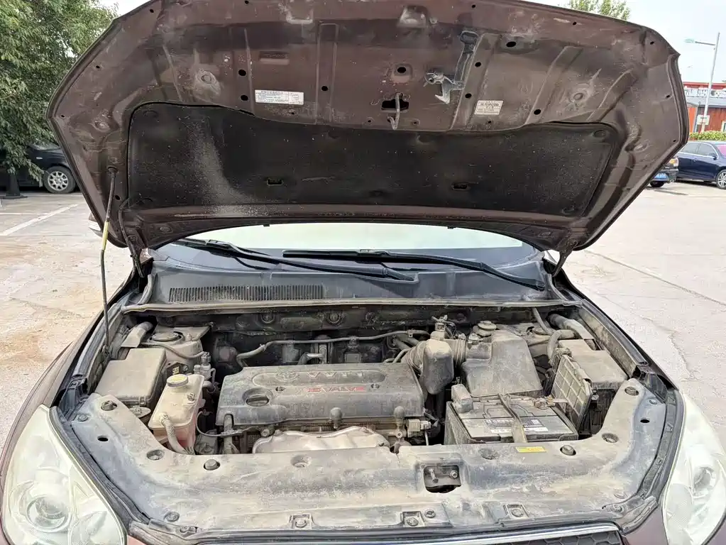 Toyota RAV4 — миниатюра 13