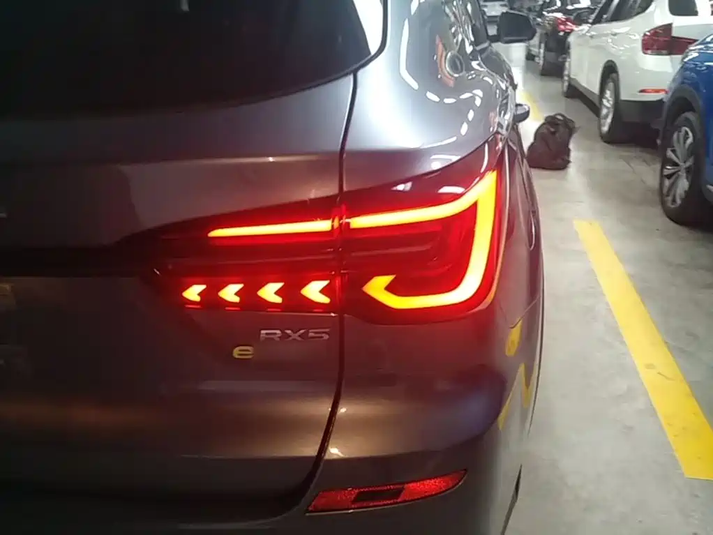 Roewe RX5 New Energy — миниатюра 8
