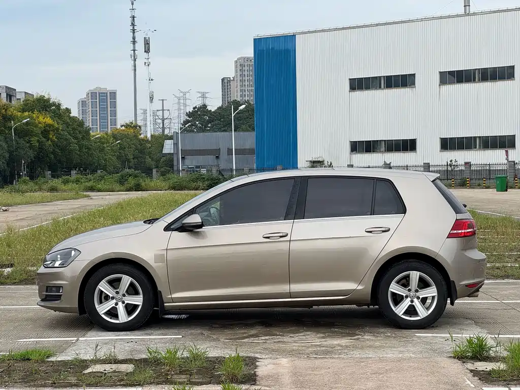 Volkswagen Golf — миниатюра 8