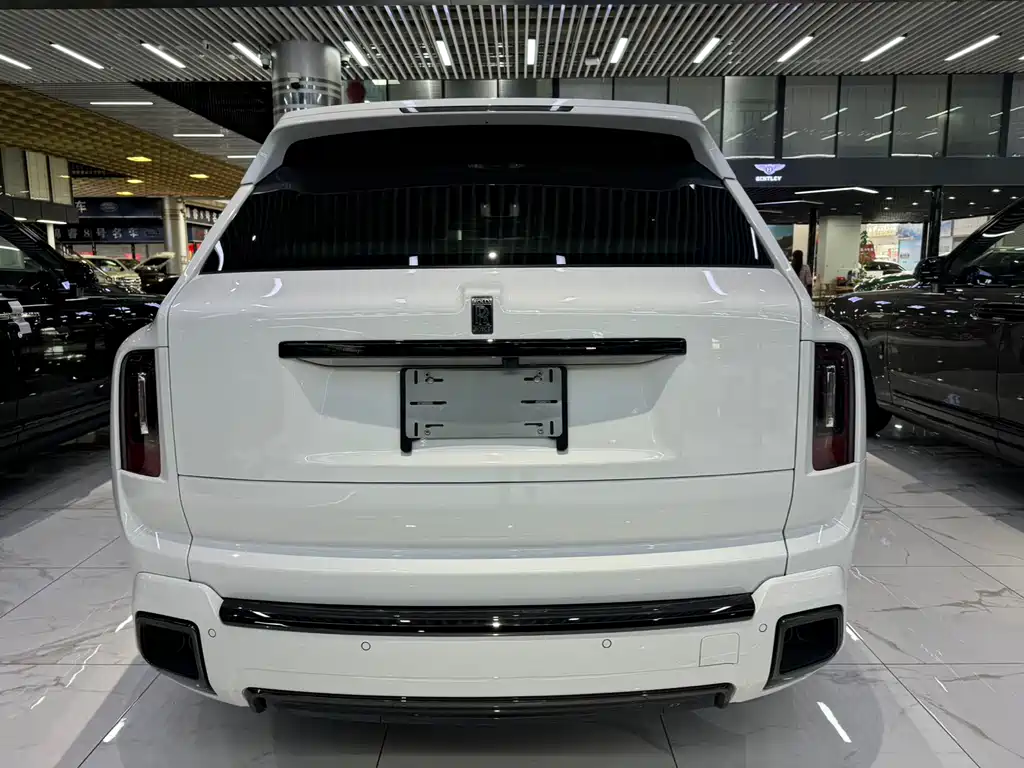 Rolls-Royce Cullinan 2026 Black Badge