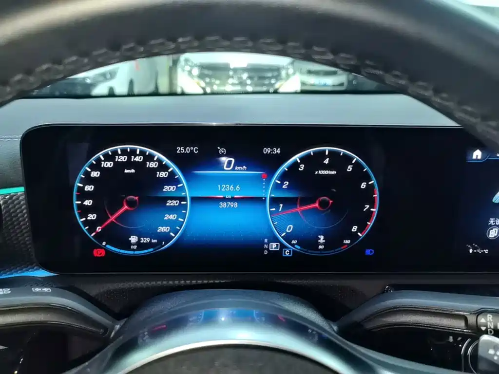 Mercedes-Benz A-Class — миниатюра 12