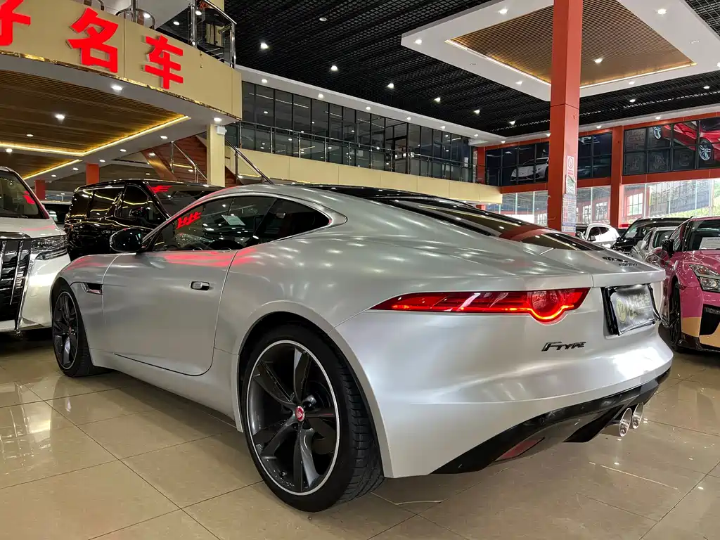 Jaguar F-TYPE — миниатюра 5