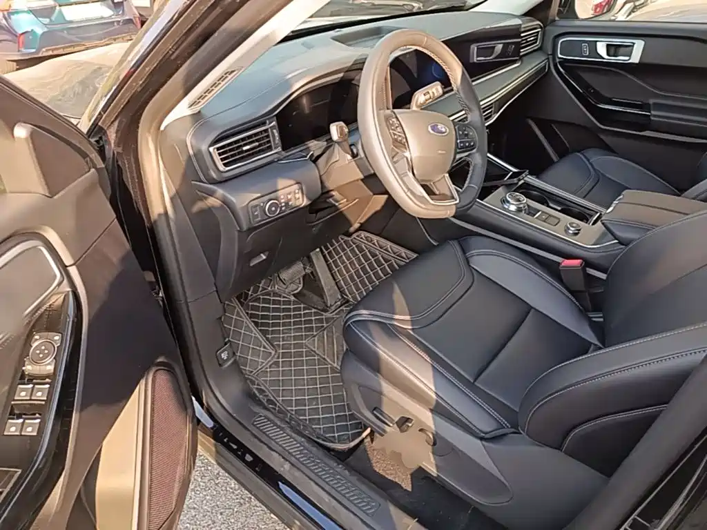 Ford Explorer — миниатюра 16