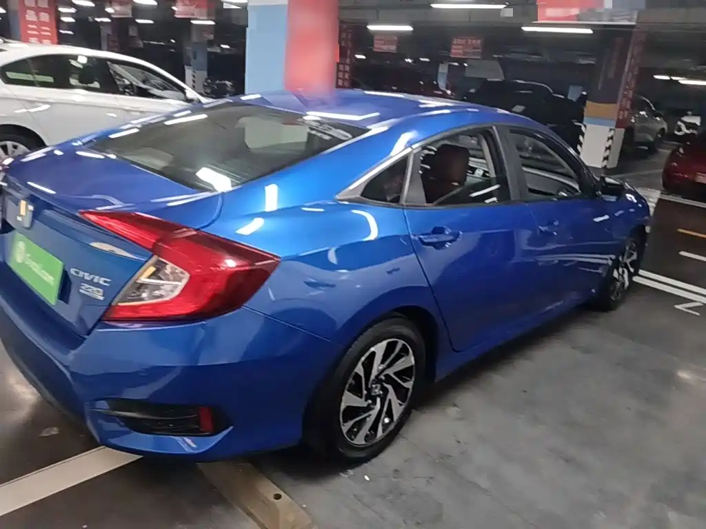 Honda Civic — миниатюра 7