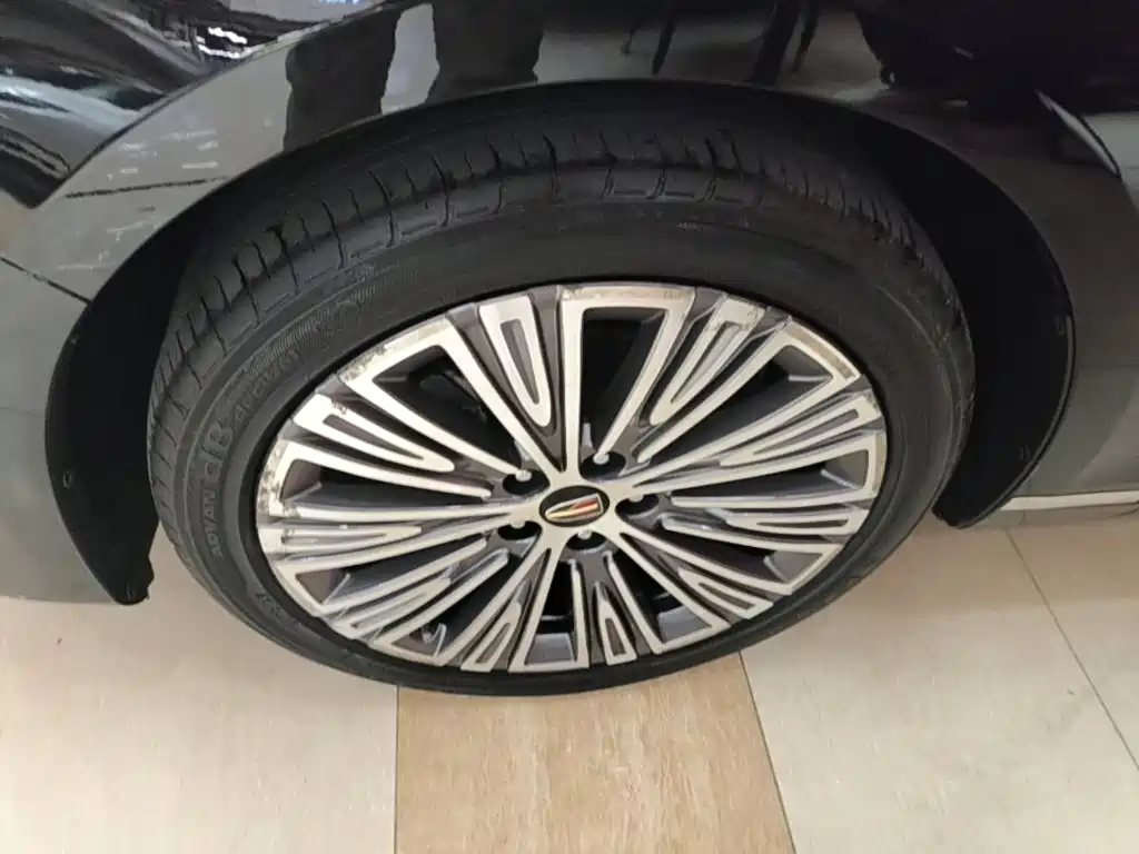 Hongqi Hongqi H5 — миниатюра 23