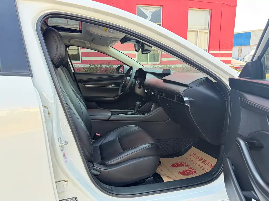 Mazda 3 Axela — миниатюра 11