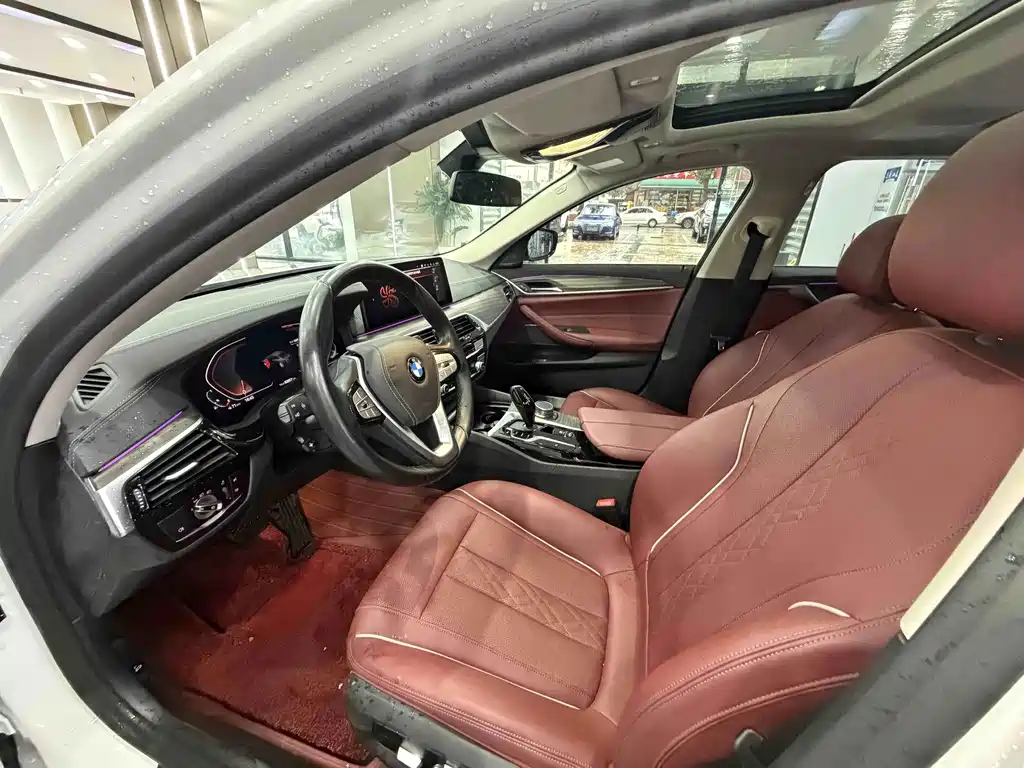 BMW 5 Series — миниатюра 5