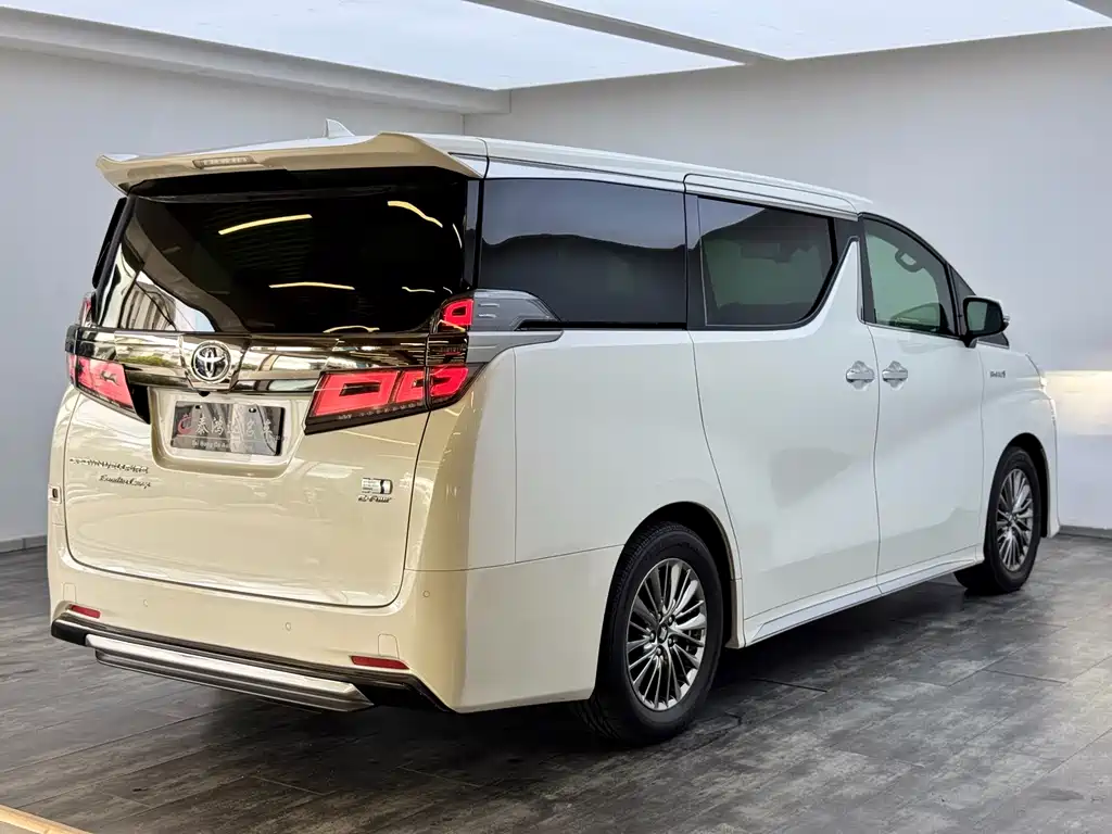 Toyota Vellfire — миниатюра 7