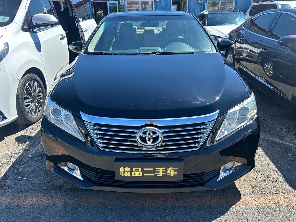 Toyota Camry — миниатюра 2