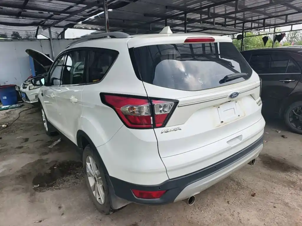 Ford Kuga — миниатюра 5