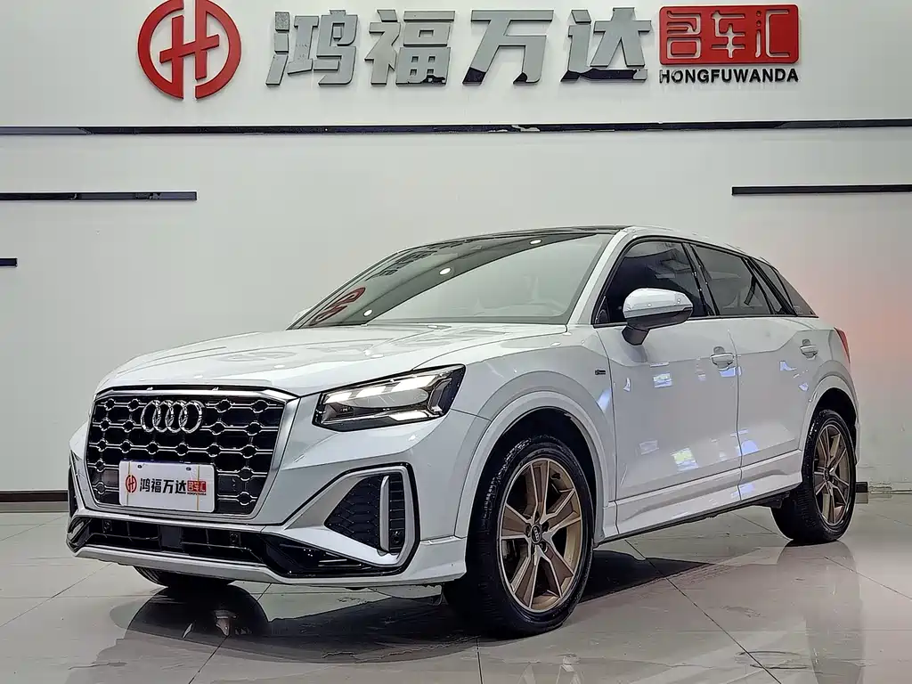 Audi Q2L