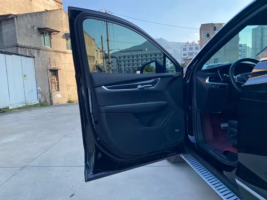 Cadillac XT5 — миниатюра 9