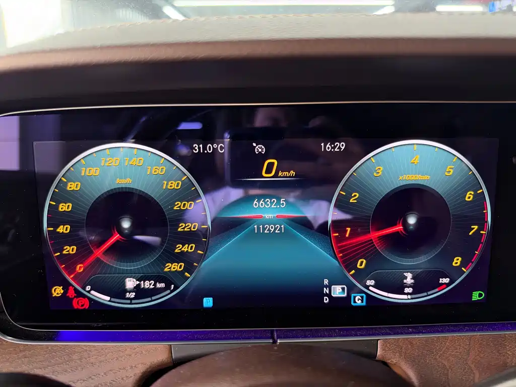 Mercedes-Benz E-Class — миниатюра 15