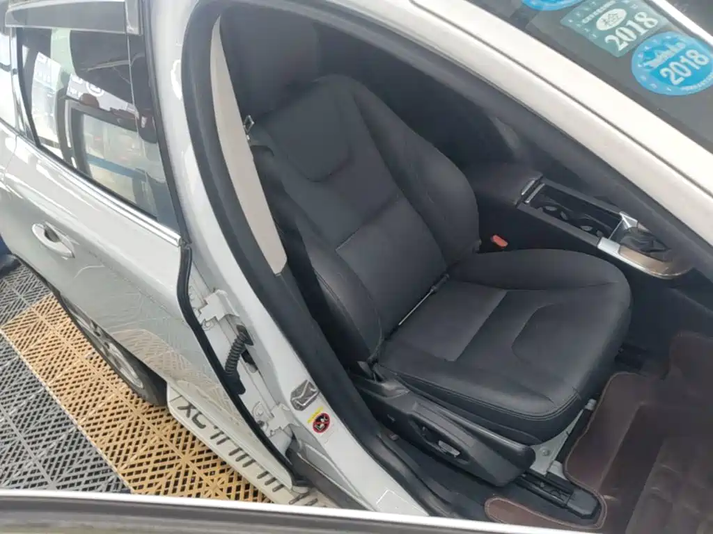 Volvo XC60 — миниатюра 25