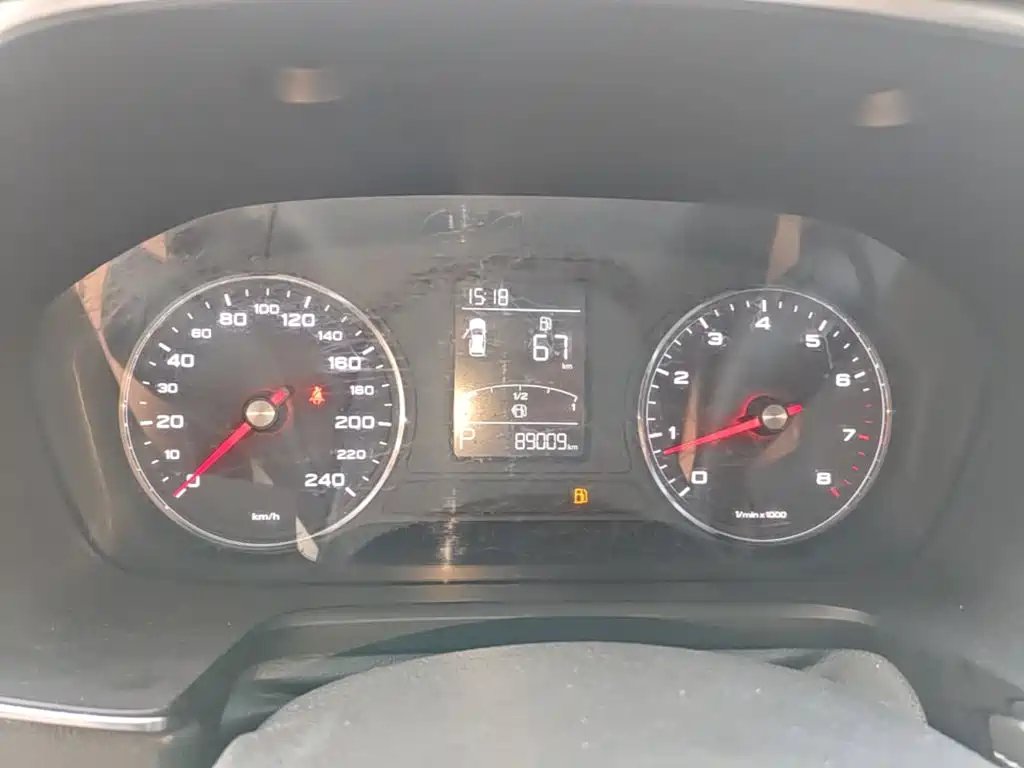 Roewe RX5 — миниатюра 12