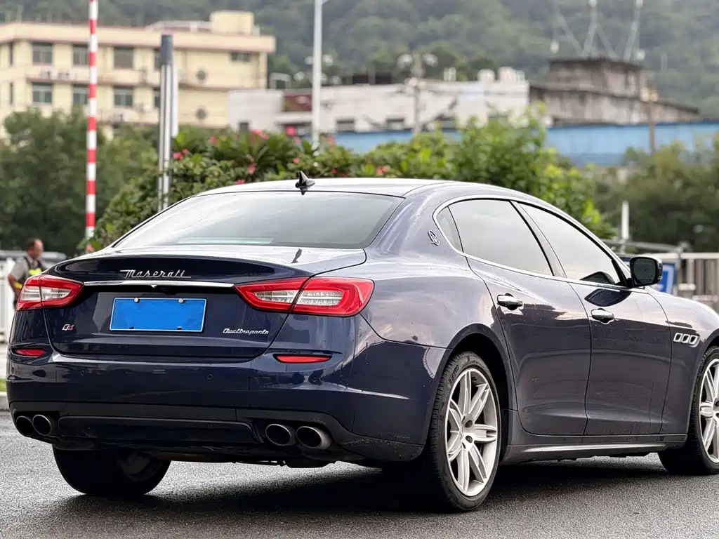 Maserati Quattroporte — миниатюра 5