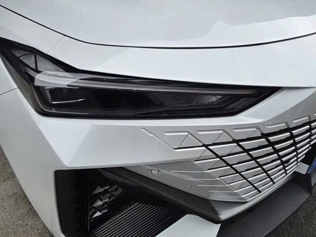 Changan UNI-V — миниатюра 25