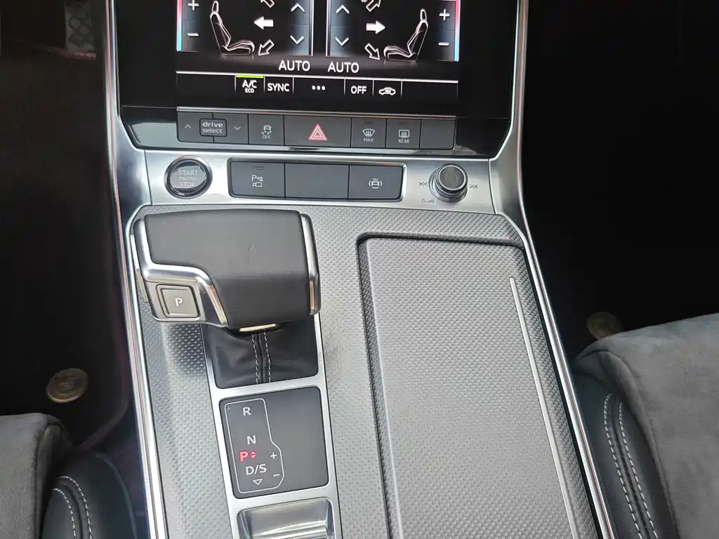 Audi A6L New Energy — миниатюра 15