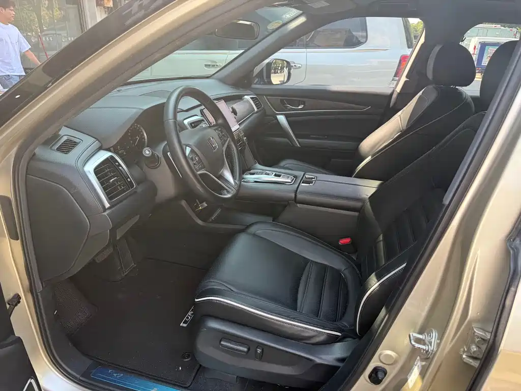 Honda UR-V — миниатюра 4
