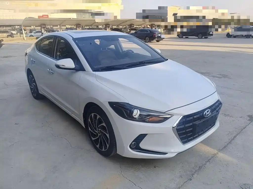 Hyundai Elantra — миниатюра 4
