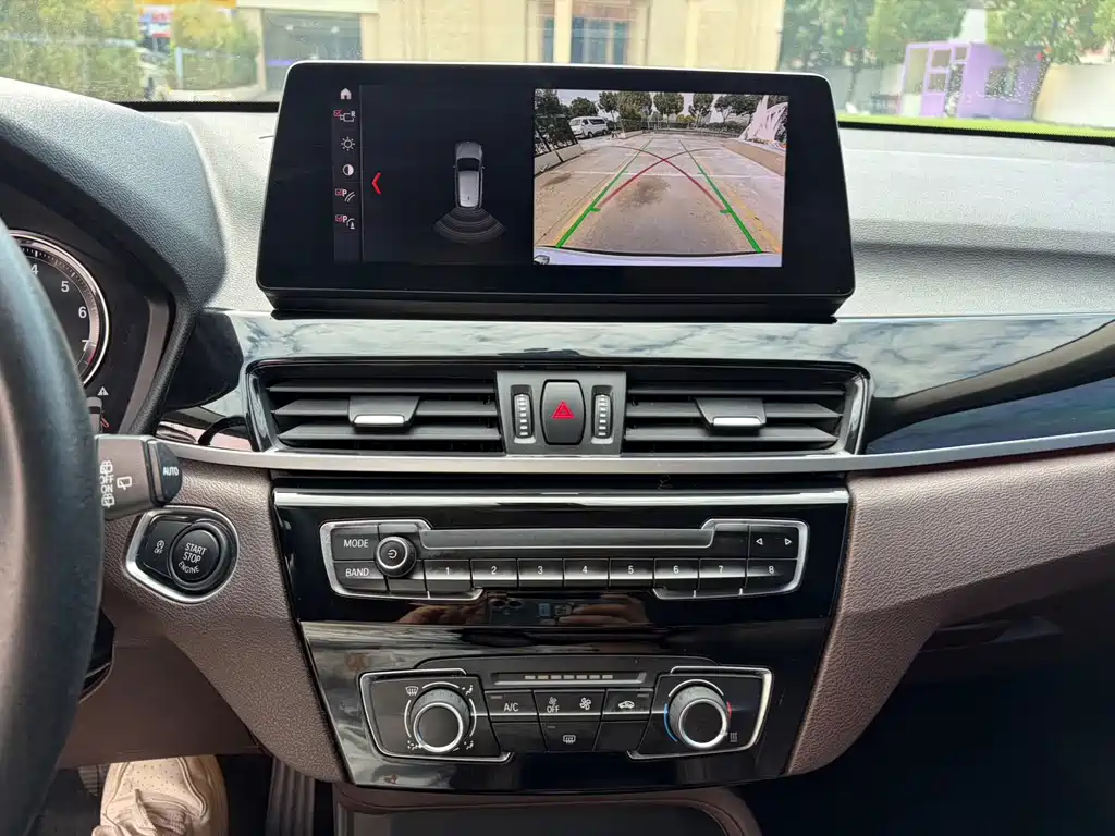 BMW X1 — миниатюра 14