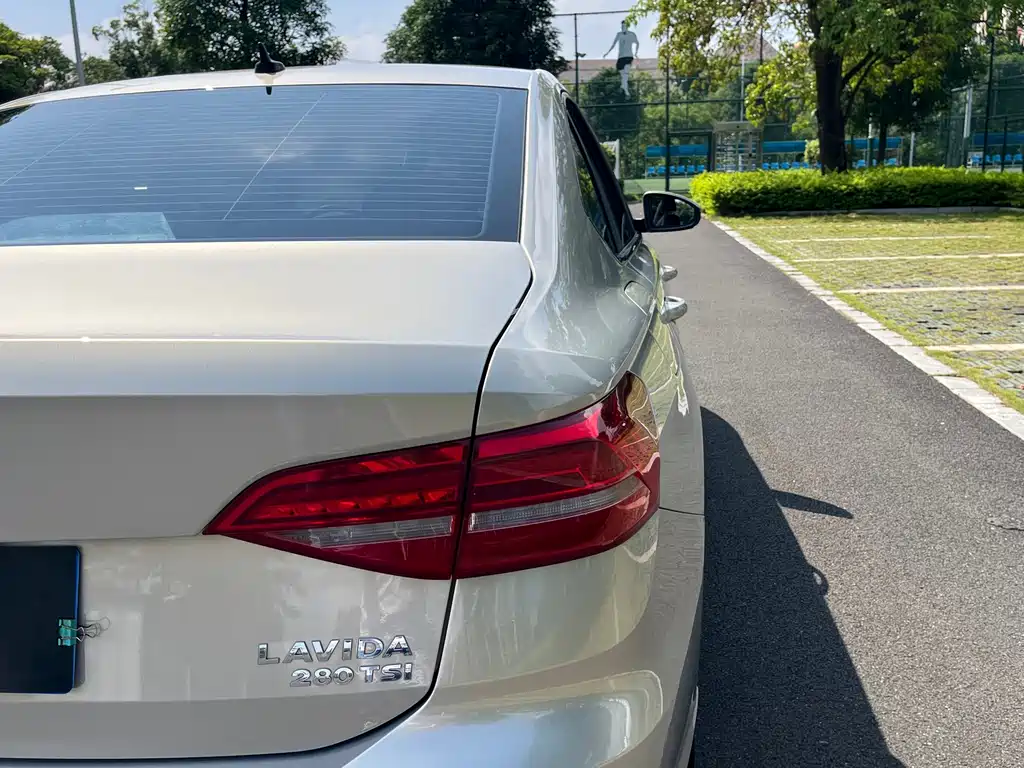 Volkswagen Lavida — миниатюра 21
