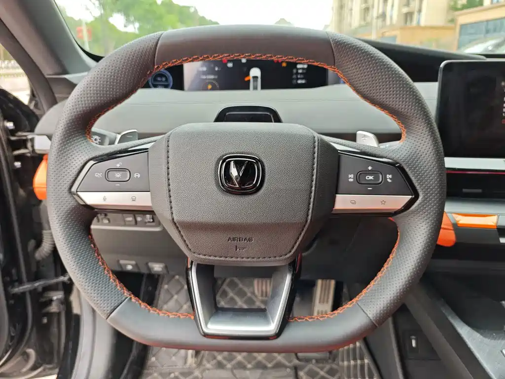 Changan UNI-V — миниатюра 11
