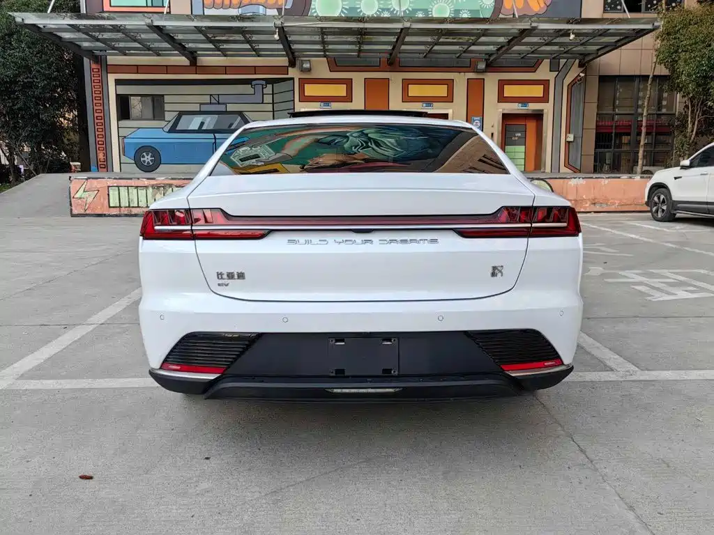 BYD Han — миниатюра 18