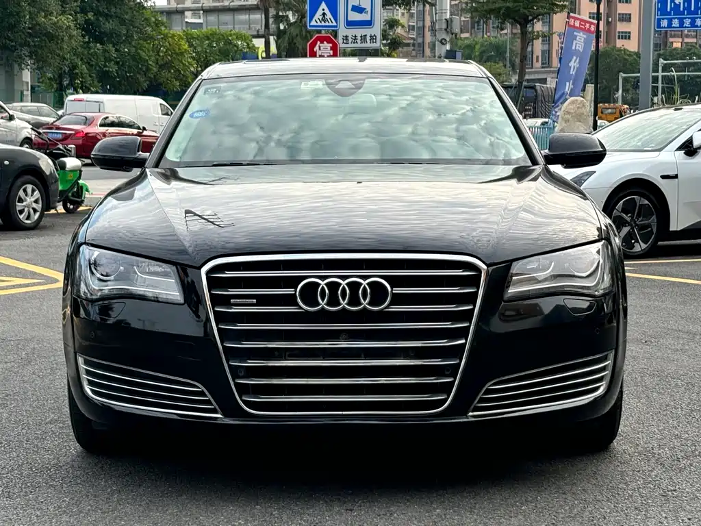 Audi A8 — миниатюра 5