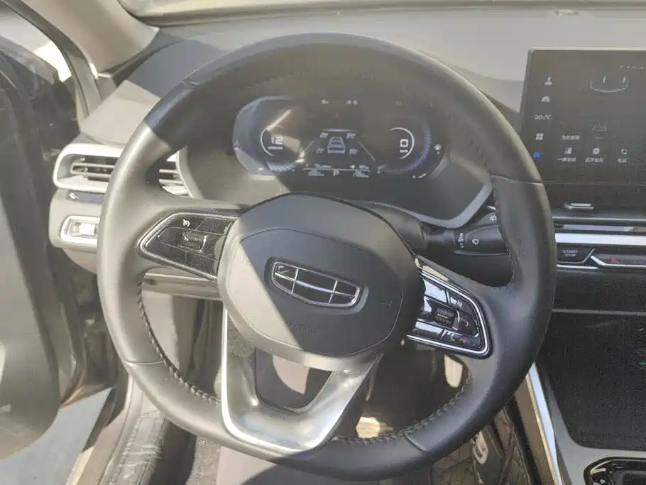 Geely Emgrand — миниатюра 15