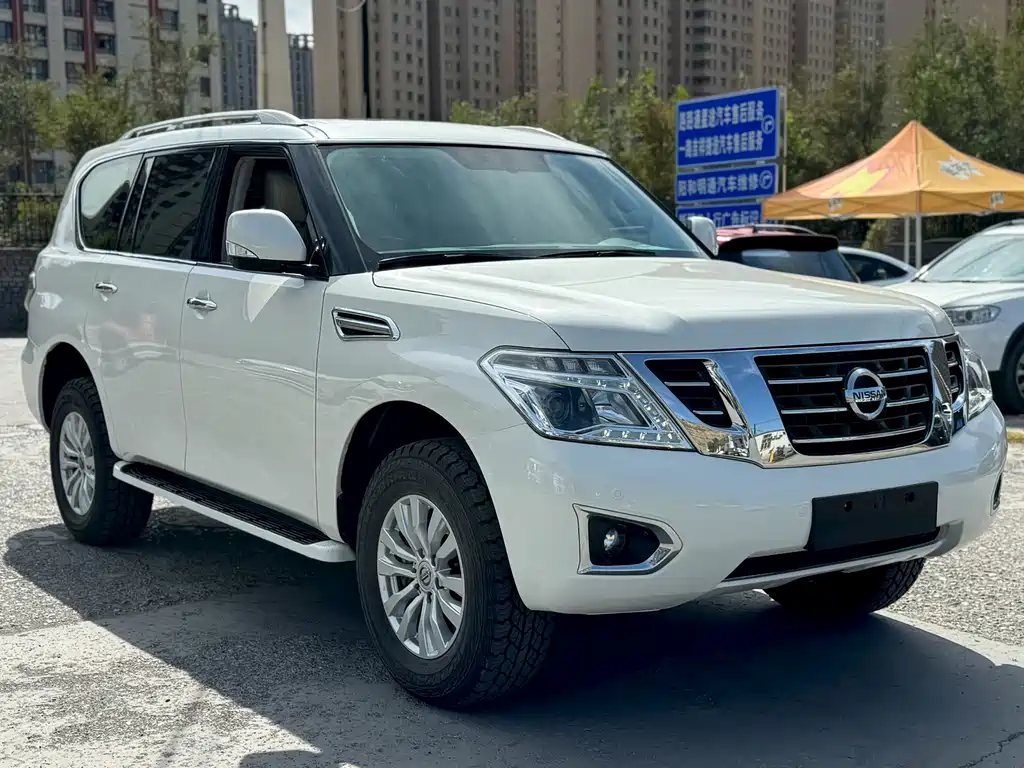 Nissan Patrol — миниатюра 3