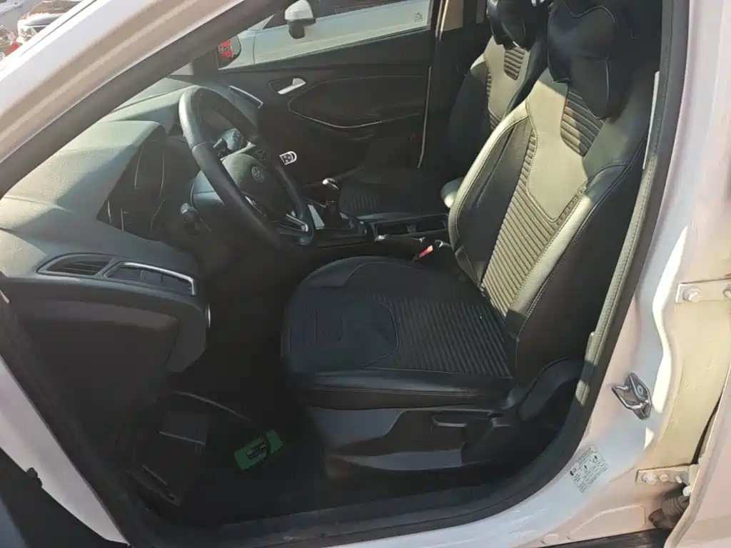 Ford Focus — миниатюра 15