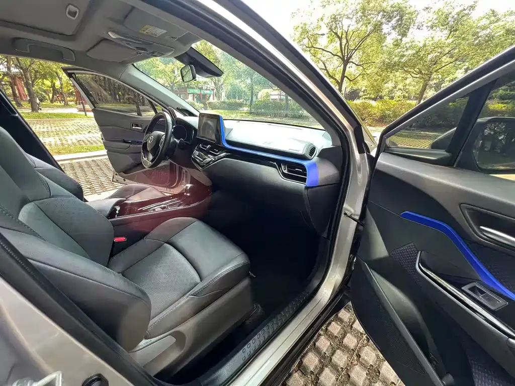 Toyota IZOA — миниатюра 14