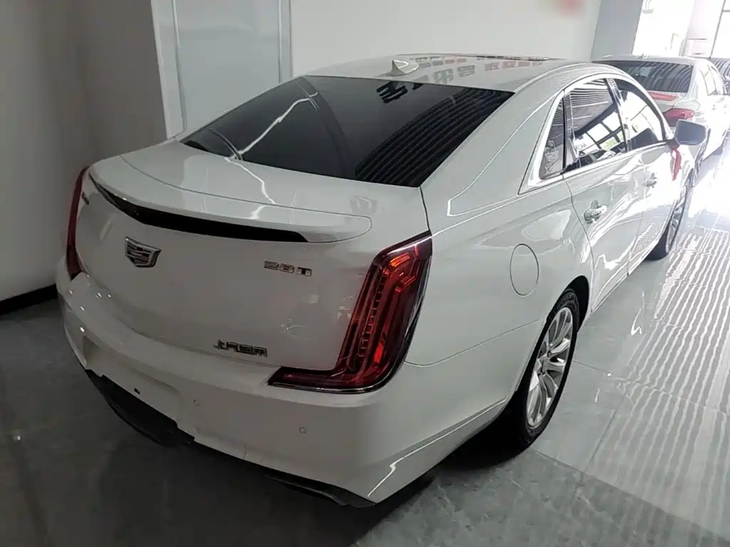 Cadillac XTS — миниатюра 7