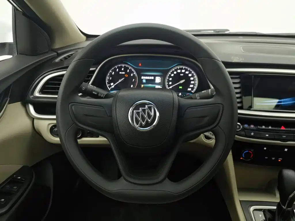 Buick Excelle — миниатюра 11