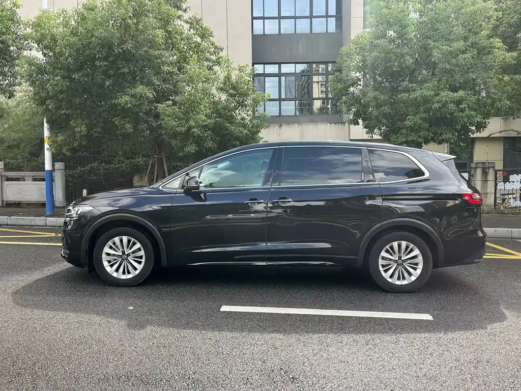 Volkswagen Viloran — миниатюра 4