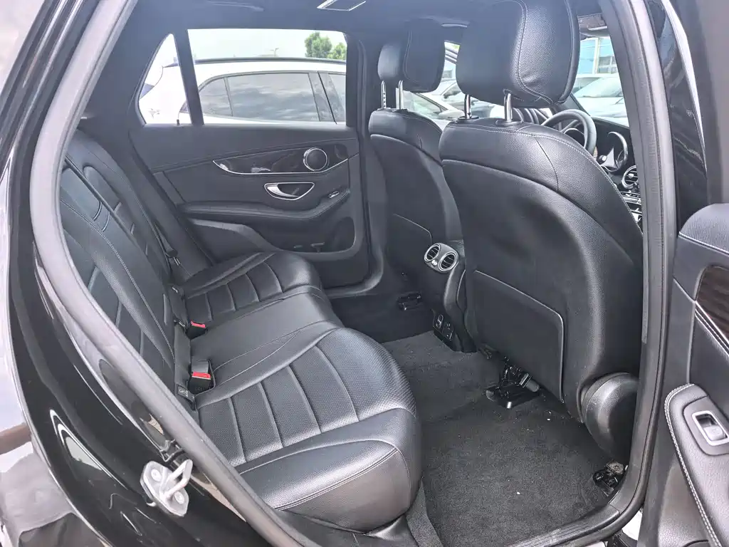 Mercedes-Benz GLC 2019 GLC 260 4MATIC