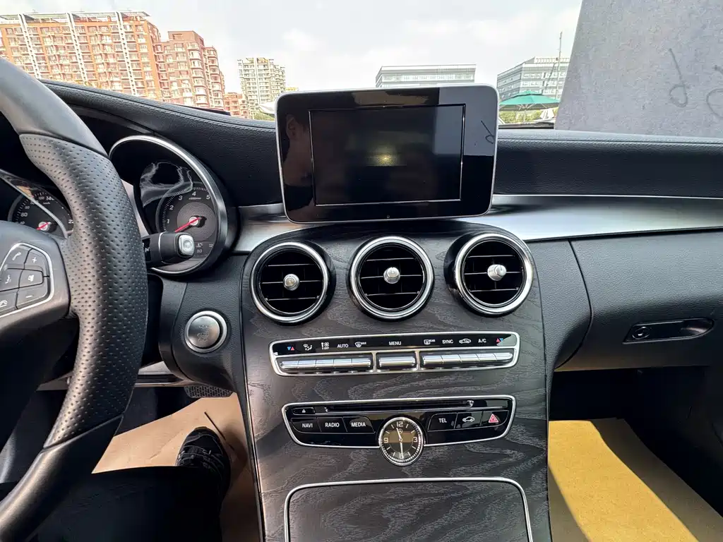 Mercedes-Benz C-Class — миниатюра 7