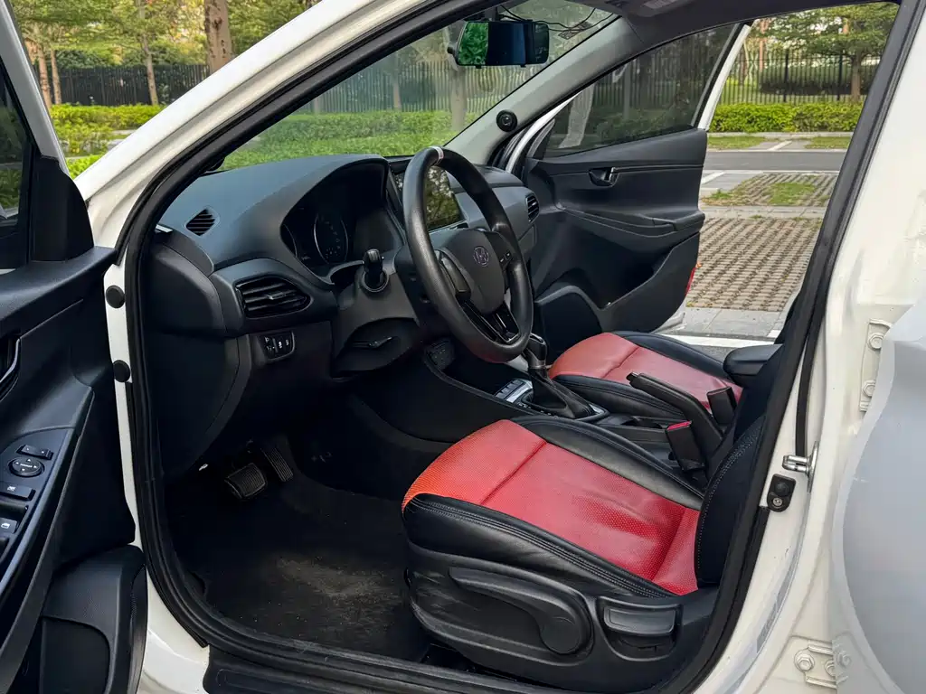 Hyundai Elantra — миниатюра 18
