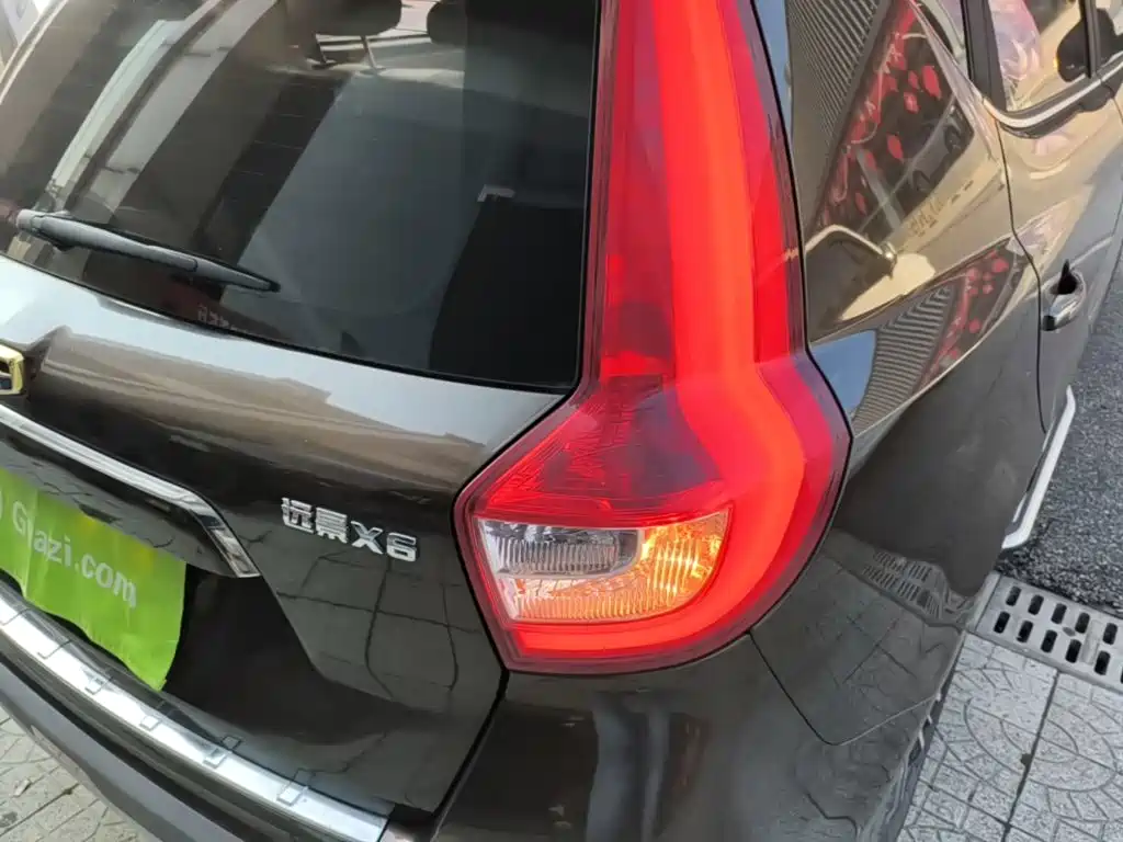 Geely Vision X6 — миниатюра 8