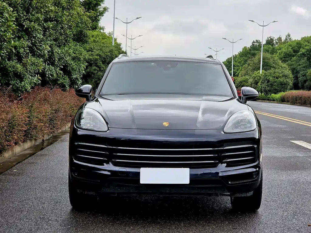 Porsche Cayenne — миниатюра 3