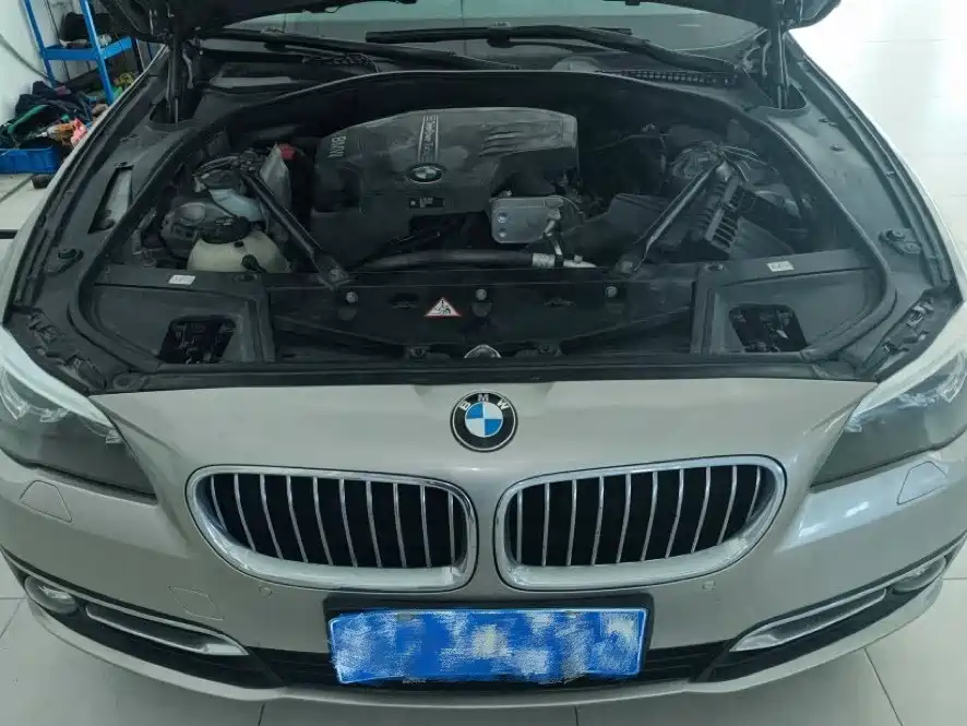 BMW 5 Series — миниатюра 8